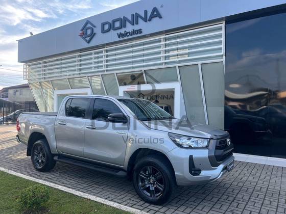 TOYOTA HILUX 2.8 D-4D TURBO DIESEL CD SR 4X4 AUTOMÁTICO